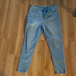 Women’s Plus Size Distressed Jeans